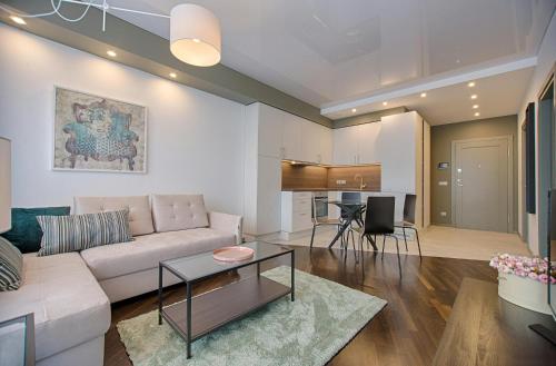 Luxury Studio Apartment