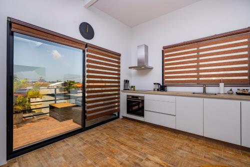 One-Bedroom Apartment image 7