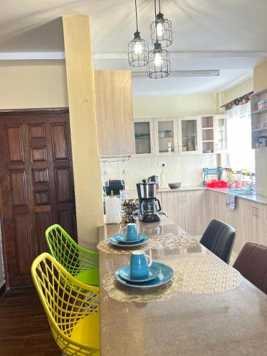 Nana Suites 1-bedroom with Swimming pool & Fast WiFi & Mall - image 3