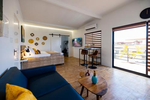 One-Bedroom Apartment image 5