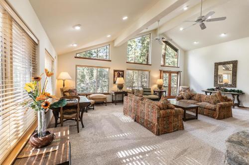 Silver Rock Lodge home in Skyland