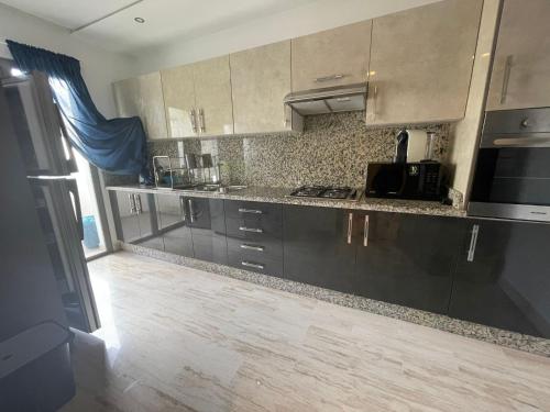APPARTEMENT HAUT STANDING proche gare casa voyageur, Casablanca (foto 4)