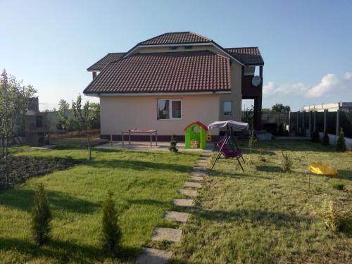 Three-Bedroom Villa image 1