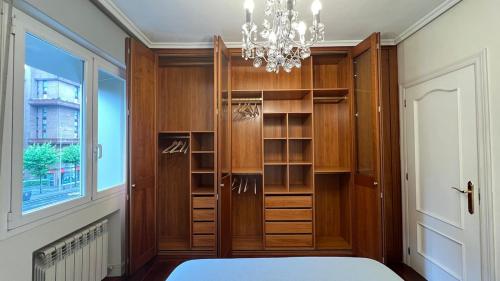 Bright apartment in Parque Etxebarria with parking, Bilbao (photo 3)