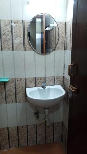 PLAZA GUEST HOUSE – Chennai, IL