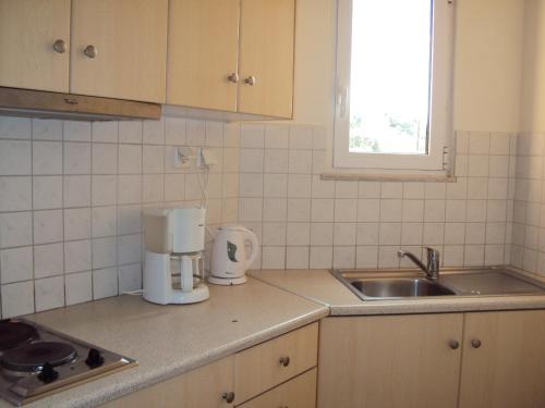 One-Bedroom Apartment with Sea View (4 Adults) image 3