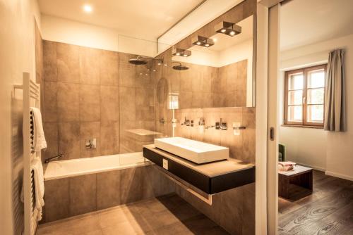 MALAT Weingut und Hotel