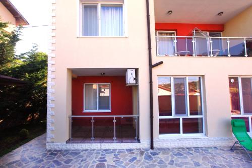 Deluxe Poolview Maisonette Paris in Panoramic Roof Complex, Balchik (photo 10)