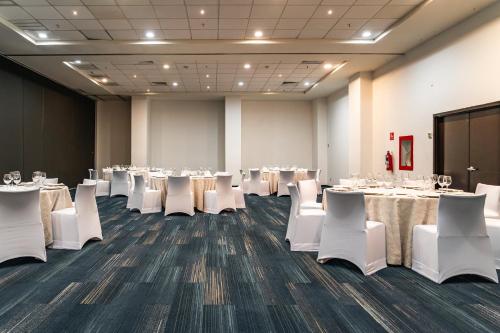 Holiday Inn Guadalajara Patria-Universidad By IHG - 회의실/연회장
