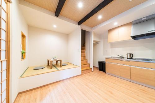 夏様小倉町 Convenient house, private house, 5-minute walk from Nijo station