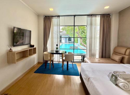 La Riva Boutique Hotel Room Type - Junior Suite with Pool Access