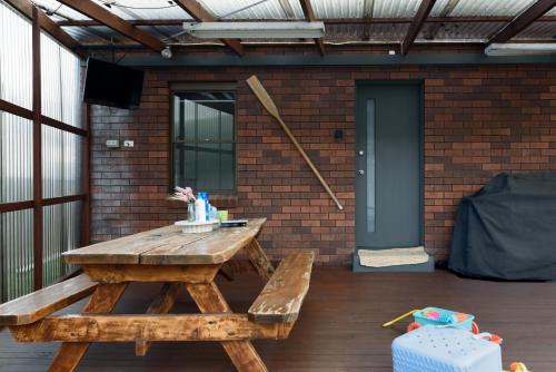 Family Comfort in the Stunning Sisters Beach in Sisters Beach