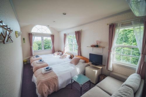 room detail thumbnail 1