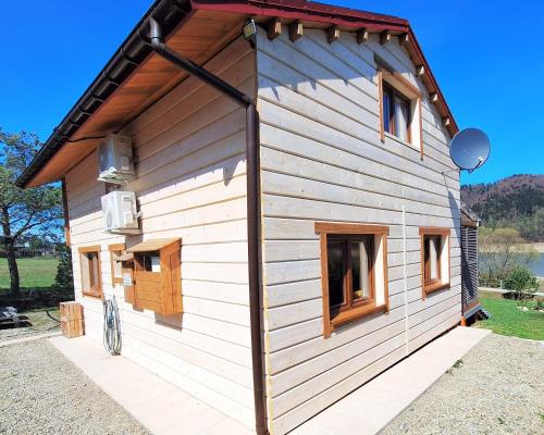 3 bedrooms, 4 beds