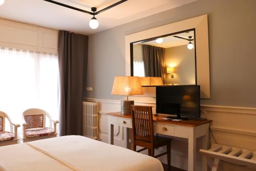 Hotel & Restaurant HOSTAL VOSTRA LLAR