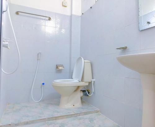 Rea Beach Way Hotel - image 4