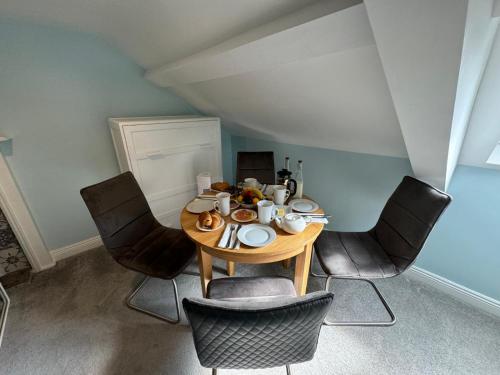 Abbey View Apartment in the heart of Youghal in ยอล