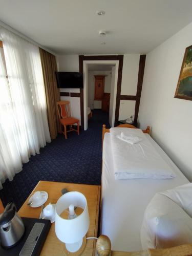 2 twin beds