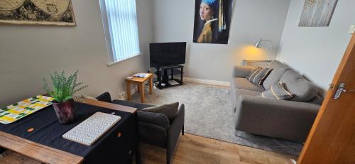 Waterworks En suite Rooms with Private Living Room in สเกโกเนล