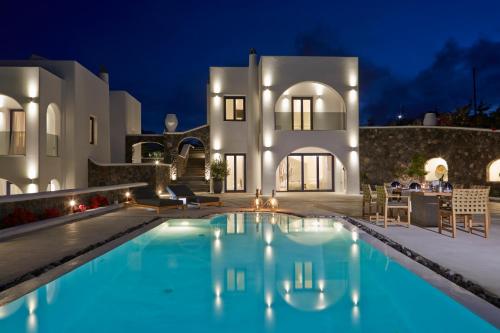 Úszómedence, Amor Hideaway Villas in Exo Gialos Thiras