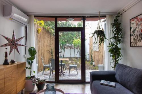 3BR Villa with Garden & Terrace in Kadikoy, Istanbul (Foto 7)