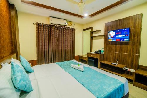 Deluxe Double Room image 8
