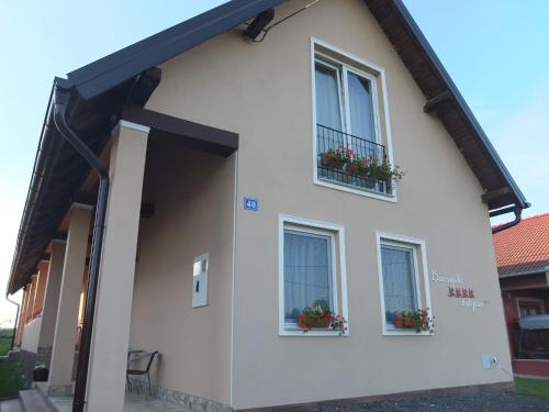 Viesnīcas āriene, Country House Baranjski Tulipan in Kneževi Vinogradi