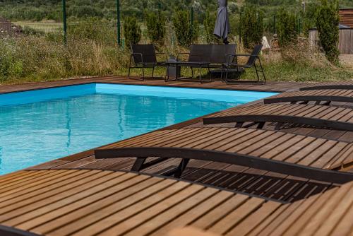 Peldbaseins, Простір in Perečina
