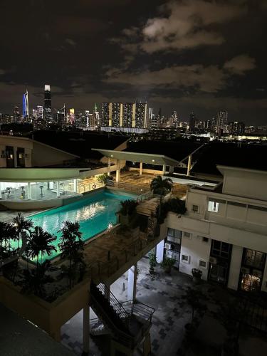 Cozy 2BR Apt AxisAtrium Mall wPool Pandan Indah Ampang Kuala Lumpur near Tesco Ampang