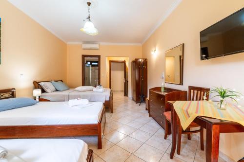 Hotel Eirini, Gliki (photo 9)