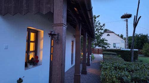 ทัศนียภาพภายนอกโรงแรม, Kelepelő Porta (Kelepelo Porta) in โปรอสซโล่