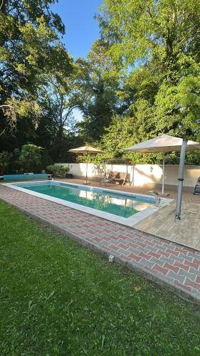 Úszómedence, Schönbrunn Apartments (Schonbrunn Apartments) near Schönbrunni Állatkert