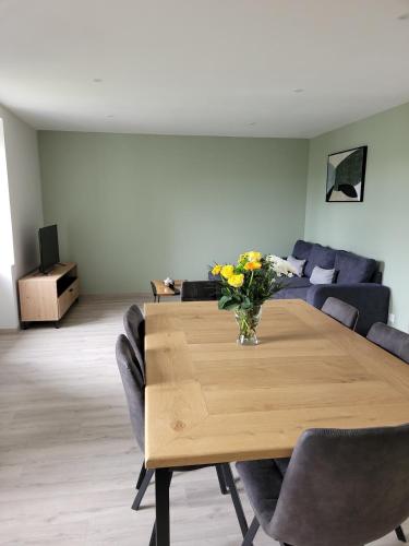 L'oustal de Léon (L'oustal de Leon) in Cassagnes-Begonhes