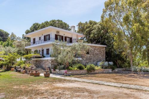 Villa Mitsa – khách sạn tại Vromolimnos