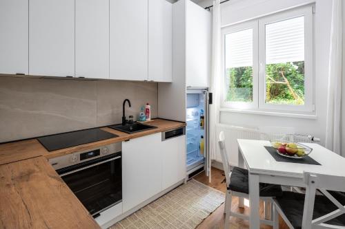 Lilly Deluxe City Center & Free parking