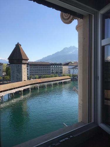 Hotel Pickwick and Pub "the room with a view" in Luzern