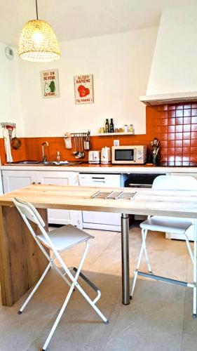 La maison de Léopold et Maurice (La maison de Leopold et Maurice) in La Chapelle En Vercors