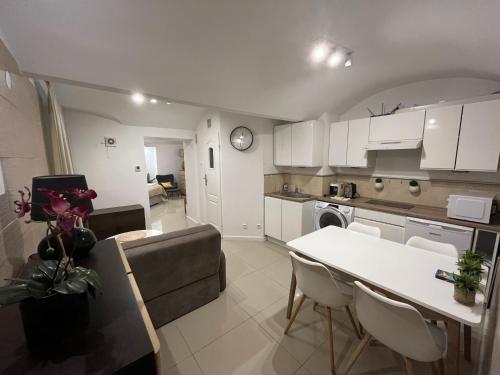 A&J Apartments, Cracovia