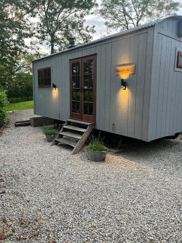 Woodside Shepherd Hut with free parking - Hawsker near whitby in High Hawsker