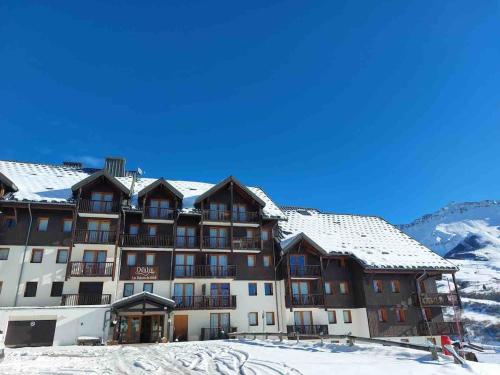 Appartement 4 ou 6 pers vue montagne in Montgellafrey
