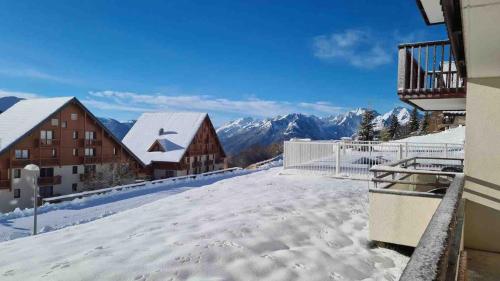 Appartement 4 ou 6 pers vue montagne in Montgellafrey