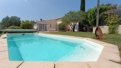 Villa avec piscine aux pieds des collines de Marcel Pagnol gîte à louer Le Logis Neuf