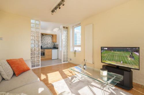 Modern 1BR Apartment 3 Mins to Old Street, London (photo 10)
