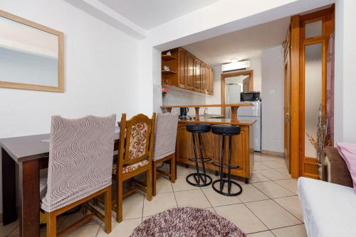 Apartment - Ground Floor image 7