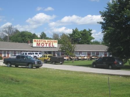 . Martin House Motel Brookfield
