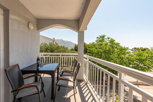 弗雷巴克巴登公寓 (Apartments Villa Vrebac Badem) in 奧雷比奇