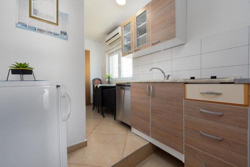 廚房, 弗雷巴克巴登公寓 (Apartments Villa Vrebac Badem) in 奧雷比奇