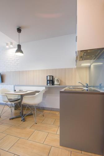 Studio Apartment with Balcony image 6