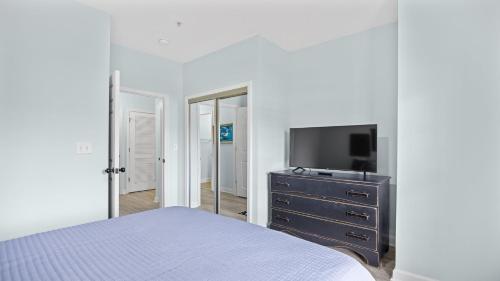 Three-Bedroom Apartment image 10