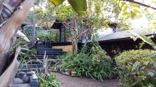 

Knysna Glampackers at 52 on Main